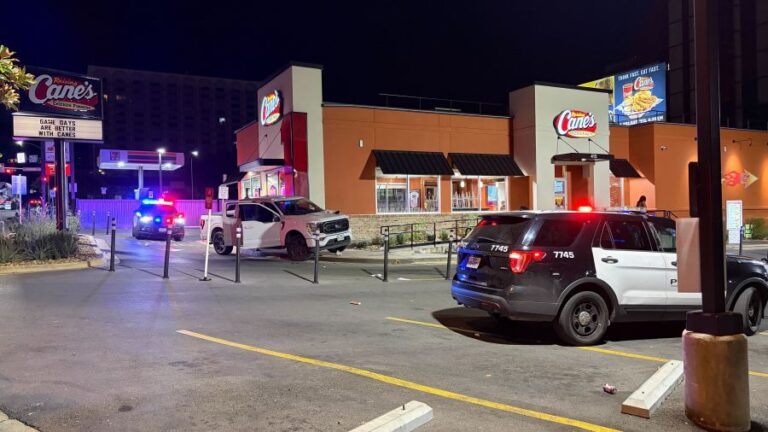 1 арестован, 5 ранен после аварии в Raising Cane в центре Остина