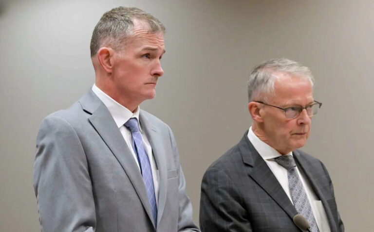 Полицейский Норуок, обвиняемый в смертельном несчастном случае в Саутингтоне, отвергает предложение о признании вины, будет рассматривать дело в суде