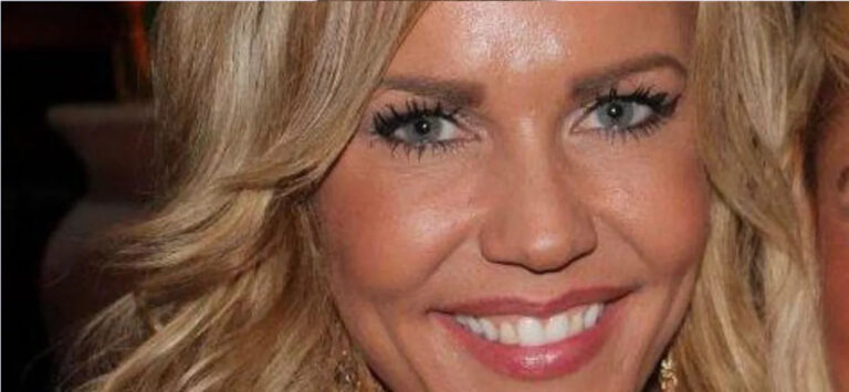 Экс-якорь Фокса был обвинен в убийстве после того, как мать была найдена зарезанной на Хэллоуин