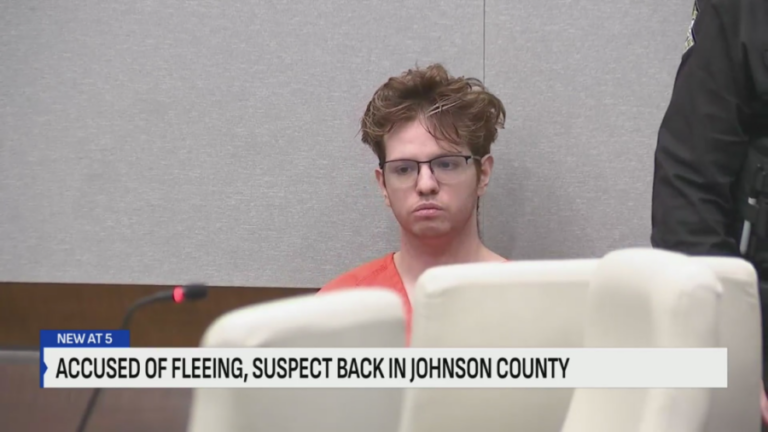 Жоко вернулся в суд после того, как его обвинили в бегстве в Мексику