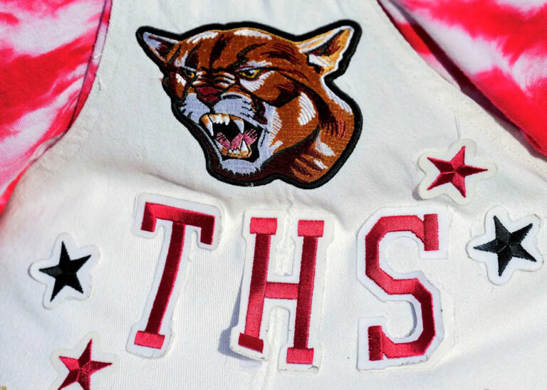 Школьный дух объединяет техасскую тенденцию, охватывающую от самых маленьких студентов до старшеклассников.