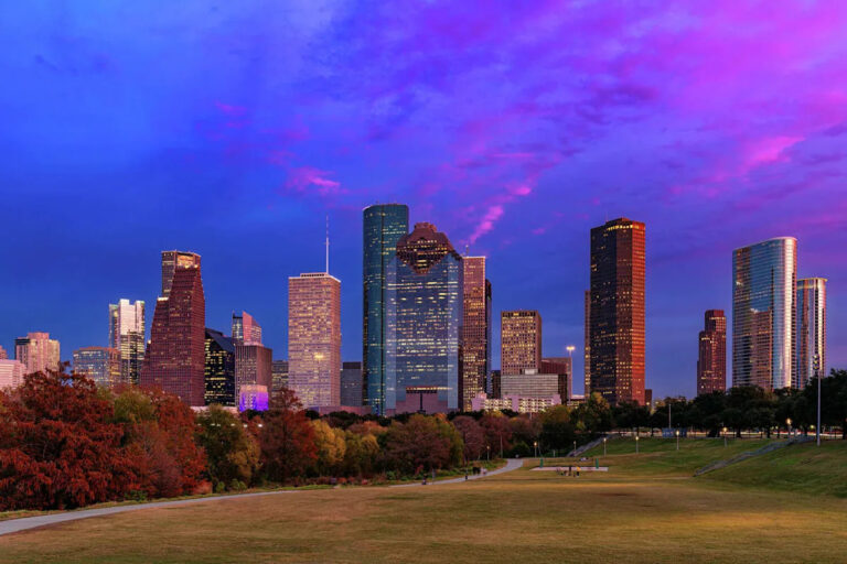 Хьюстон сползает в глобальный список, все еще затмевая Даллас и Остин