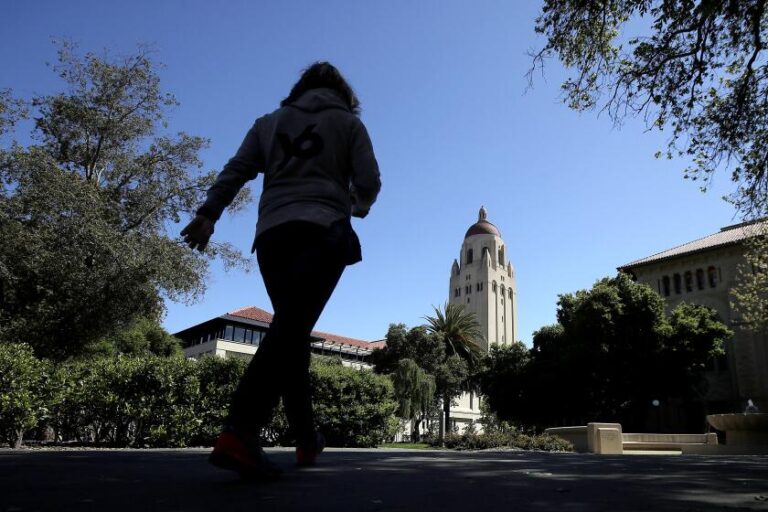 Они закончили Стэнфорд из-за искусственного интеллекта, они не могут найти работу.