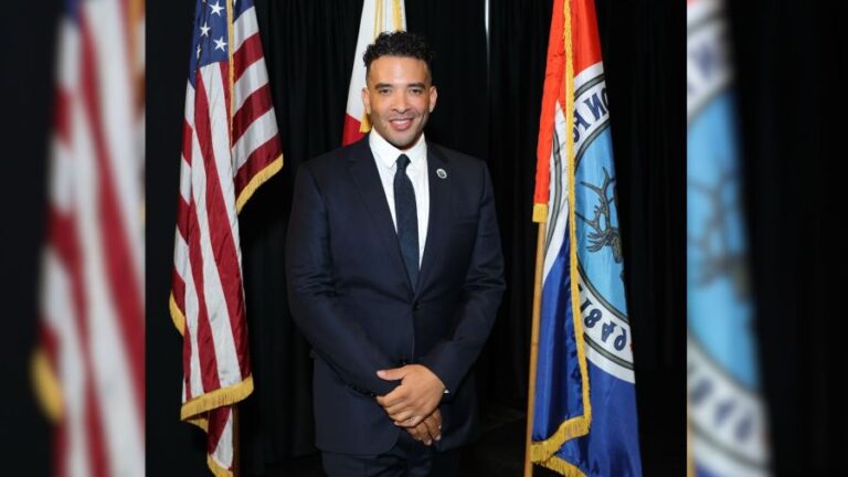 Вице-мэр Стоктона заявил, что временный городской управляющий злоупотребил средствами налогоплательщиков