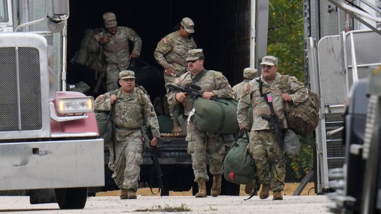 7 членов Национальной гвардии Техаса отправлены домой из Иллинойса после издевательств над «шестой командой»