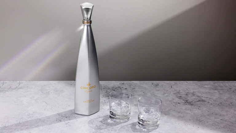 Cincoro Майкла Джордана — последняя текила, которая столкнулась с иском о том, что она не сделана из 100% агавы