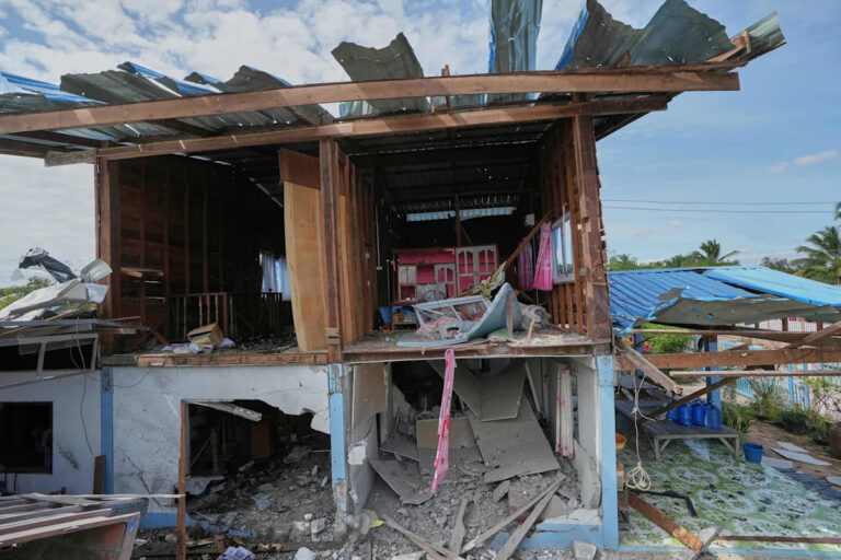 Таиланд заявил, что ракетный обстрел Камбоджи стал причиной первой гибели гражданского населения в новых пограничных боях