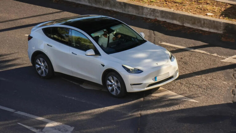 Эксперты предупреждают о серьезном недостатке в популярных моделях Tesla: «Мы выражаем серьезную обеспокоенность»