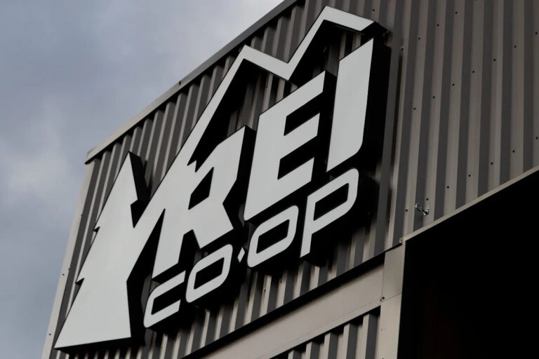 REI закроет 3 магазина в следующем году. Один из них в Бостоне