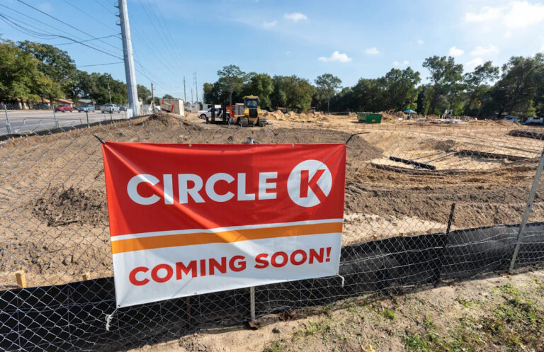 Пенсакола рискнула высадиться на крупную цепочку и получила «худший сценарий»