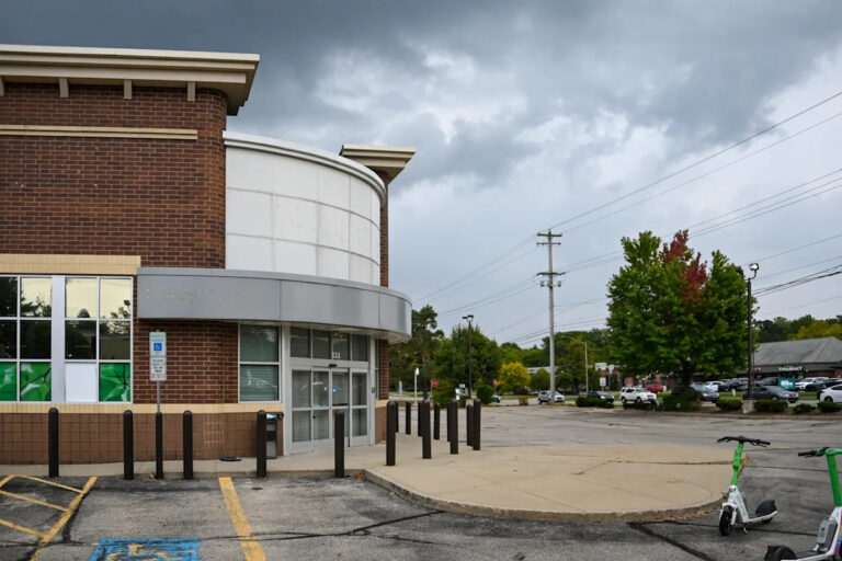 Вакантные СПИД-обряды видят новую жизнь.