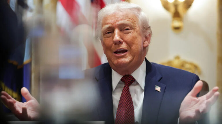 Неопубликованный социальный проект Трампа утекает из Овального кабинета