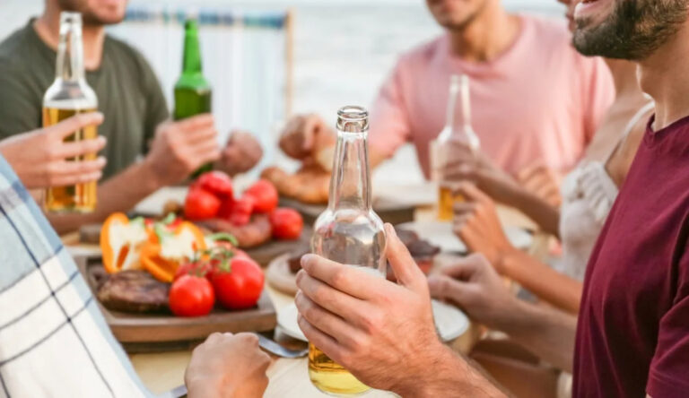 Винные магазины открыты в День труда 2025?