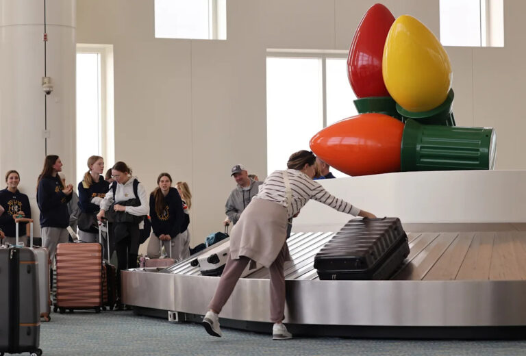 Аэропорт Орландо готовится к рекордным праздничным поездкам