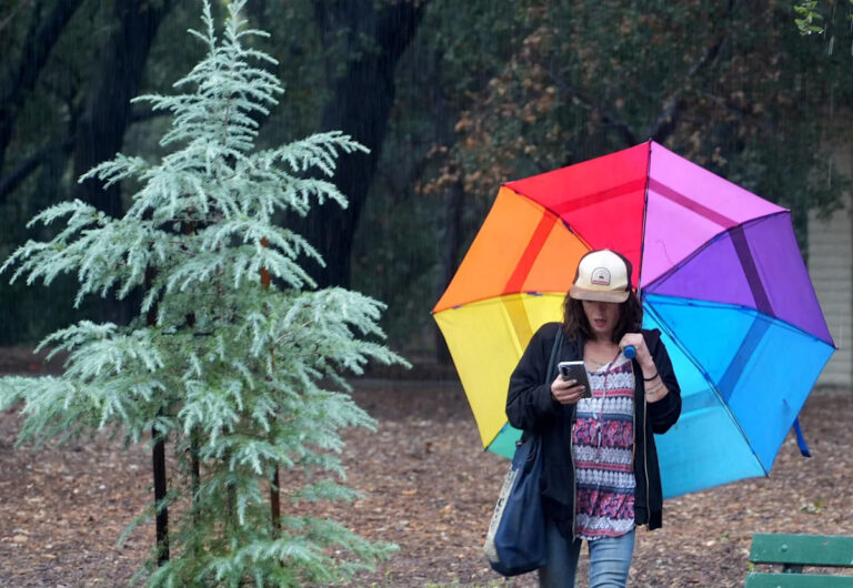 Самые сильные ливни могут произойти в субботу, местные предупреждения об эвакуации