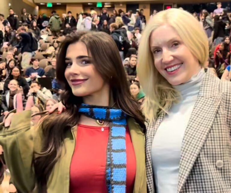 Профессор Вашингтонского университета выступил с приглашением к участию в лекции 1200 студентов звезды OnlyFans Ари Кыци