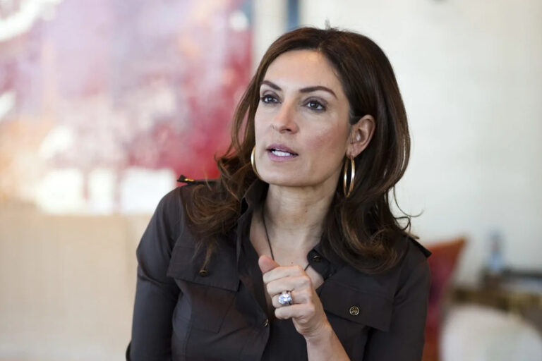 Сьюзи Уэлч говорит, что поколение Z и миллениалы выгорели, потому что старшие поколения работали так же усердно, но у них была надежда.