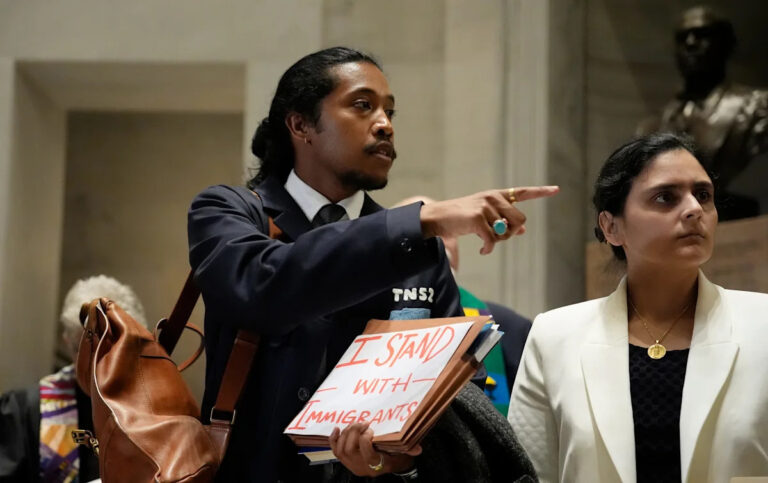 Государственные школы TN сталкиваются с новой проблемой — проверка гражданства