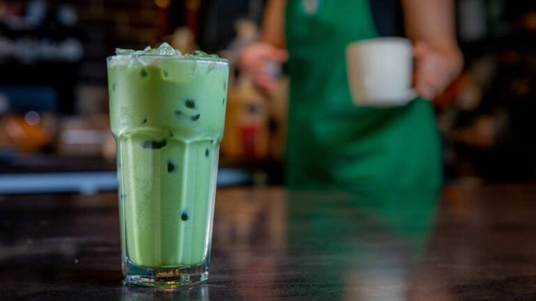 Растущий разрыв между Starbucks и ее профсоюзом