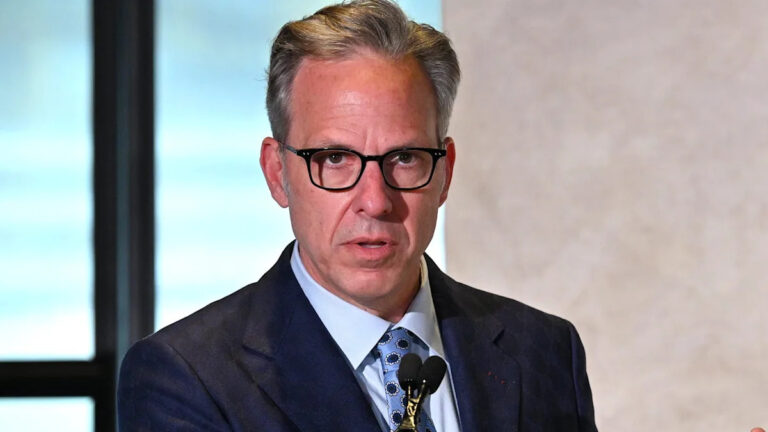 Джейк Таппер из CNN наконец-то позвонил в Белый дом из-за здоровья Трампа