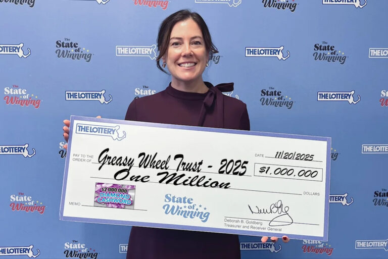 Приз в размере 1 млн долларов США, выигранный в Mass. из этой кроссвордовой лотереи за 10 долларов США