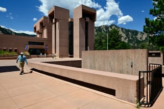 Как последняя атака Трампа на науку о климате, демонтаж NCAR, выполняет цель проекта 2025