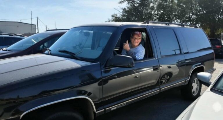 Освобожденный из тюрьмы мужчина впервые за 40 лет провел День благодарения с семьей