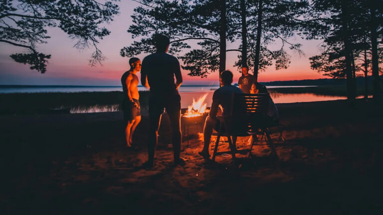 Новое исследование раскрывает тенденцию в поведении подростков в США: «значительно более интенсивно»