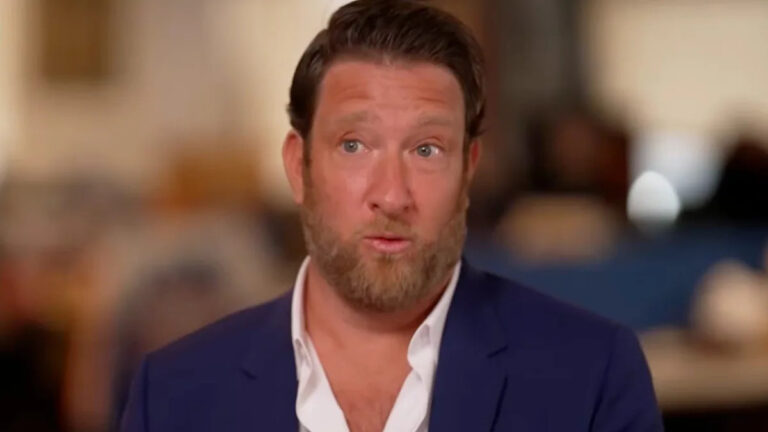 Основатель Barstool Sports Дэйв Портной (Dave Portnoy) нанял охрану 24/7, чтобы защитить свой дом от «лунатиков»: «Это займет всего одну»