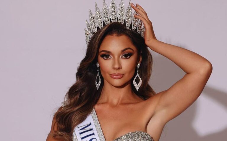 Мисс США обвинила конгрессмена в мести за порноугрозу