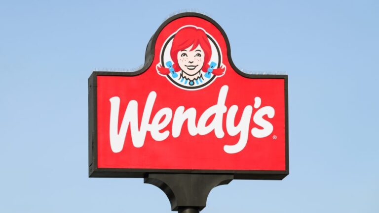 Фанаты возмущены, когда Wendy’s прекращает производство соуса Sweet and Sour