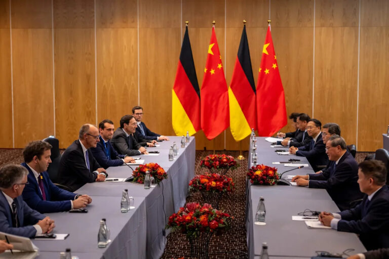 Премьер-министр Ли Цян призвал Германию быть «рациональной и прагматичной» в отношении политики Китая