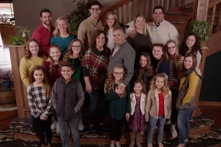 Трое членов семьи TLC «Встреча с Путманами» погибли в автокатастрофе в Мичигане, 5 госпитализированы