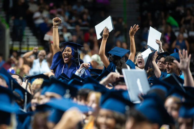 Посмотрите, где школы Corpus Christi занимают место в лучших школах США по новостям и мировым отчетам
