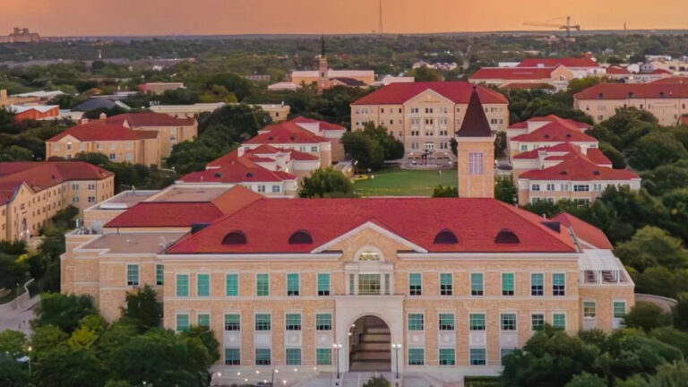 Консервативные или компромиссные? Техасские «консервативные» университеты действительно такие консервативные?