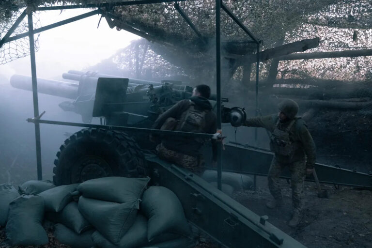 Командующий боевыми действиями на Украине рассказал о растущем давлении на фронт России