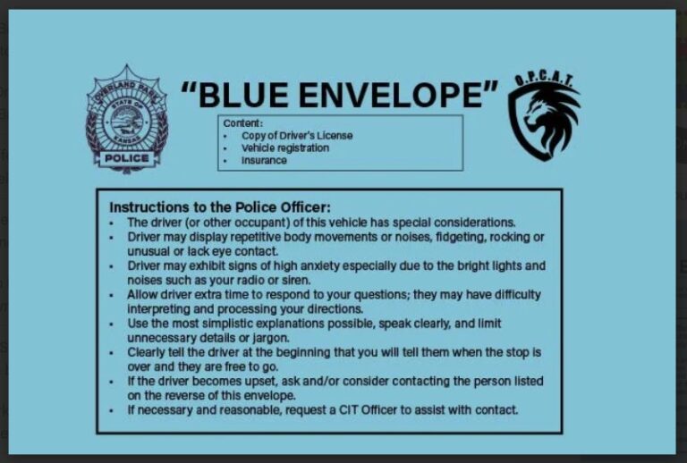 Студенты призывают полицию Гладстона принять «Программу голубых конвертов»