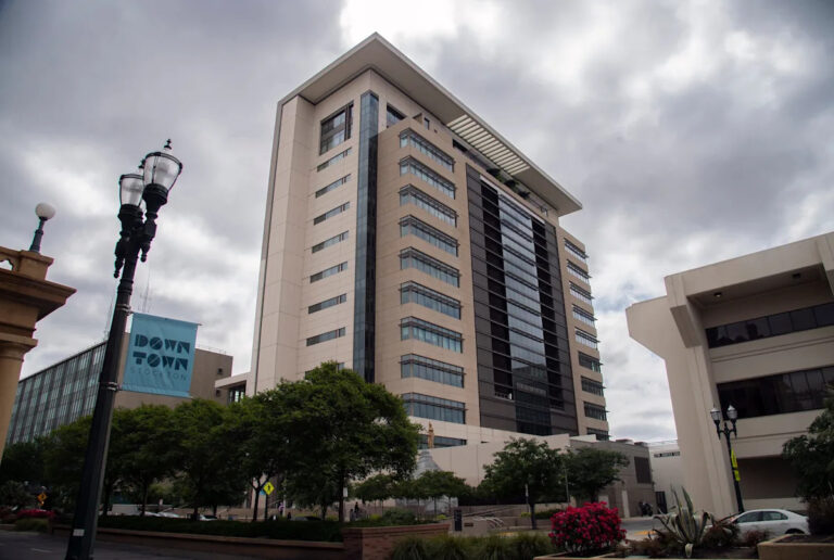 Экс-школа ABLE Charter Schools приговорена к 28 годам тюрьмы по делу о сексуальном насилии над детьми