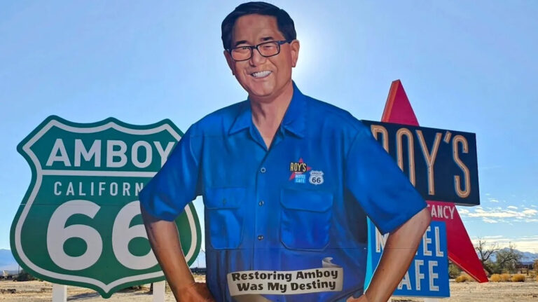 Основатель компании SoCal, который приготовил 2 миллиона кур, купил город и открыл музей Макдональдса