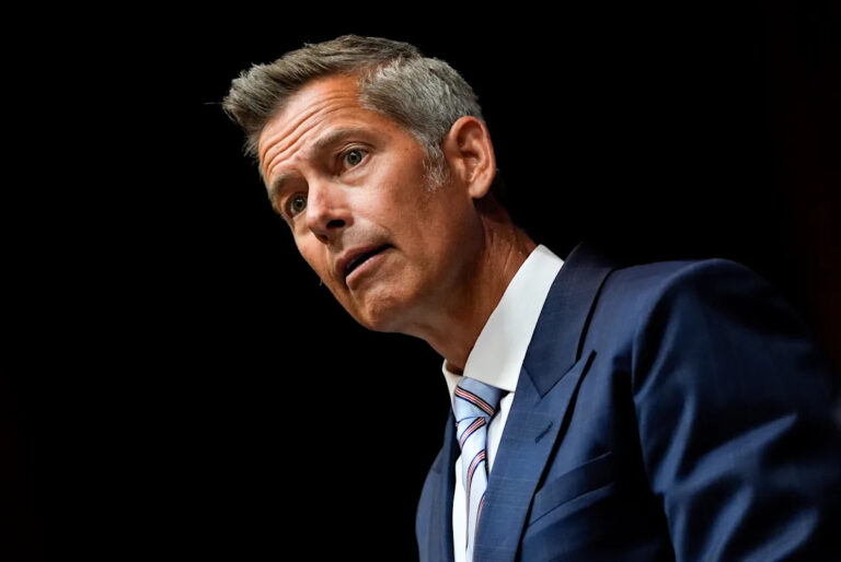 Контролеры воздушного движения, которые утихают во время невыплаты за работу во время закрытия правительства, могут быть уволены, предупреждает Даффи.