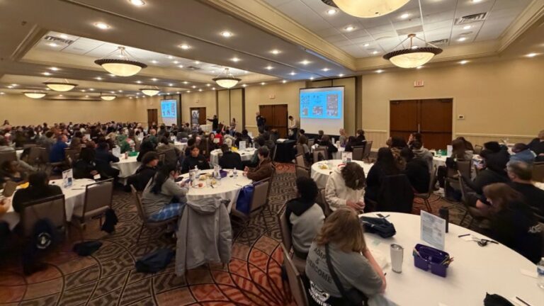 Студенты из Западного Мичигана приняли участие в саммите MSP по предотвращению насилия