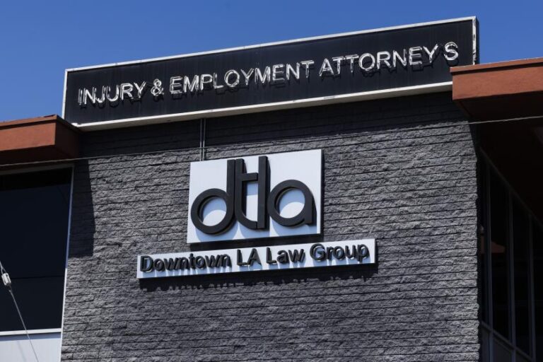 Судья проверит соглашение о сексуальном насилии на 4 миллиарда долларов; округ Лос-Анджелес призывает к расследованию в баре