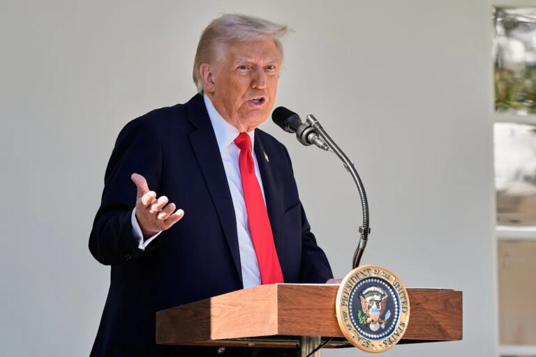 Трамп «крайне разозлился» после того, как его оценили как «третьего лучшего» президента США