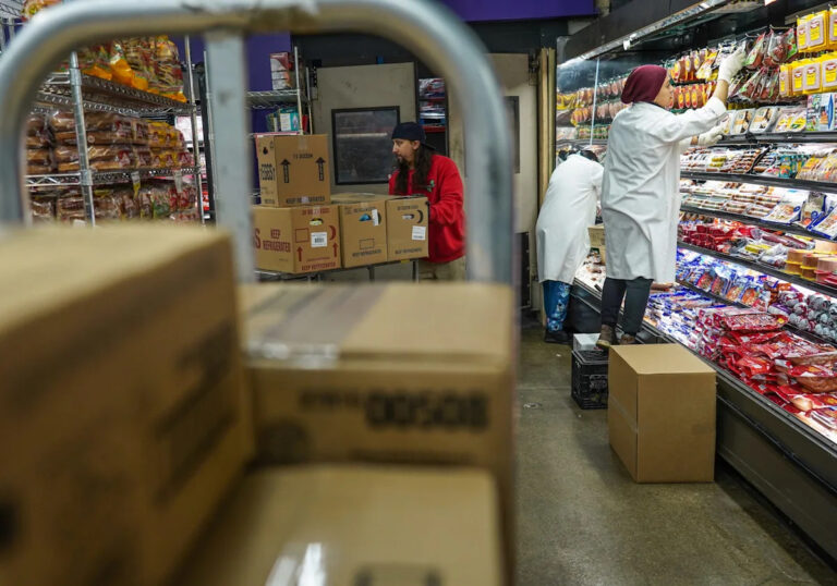 Рождественский сочельник, Рождественские часы в продуктовом магазине: что открыто, закрыто