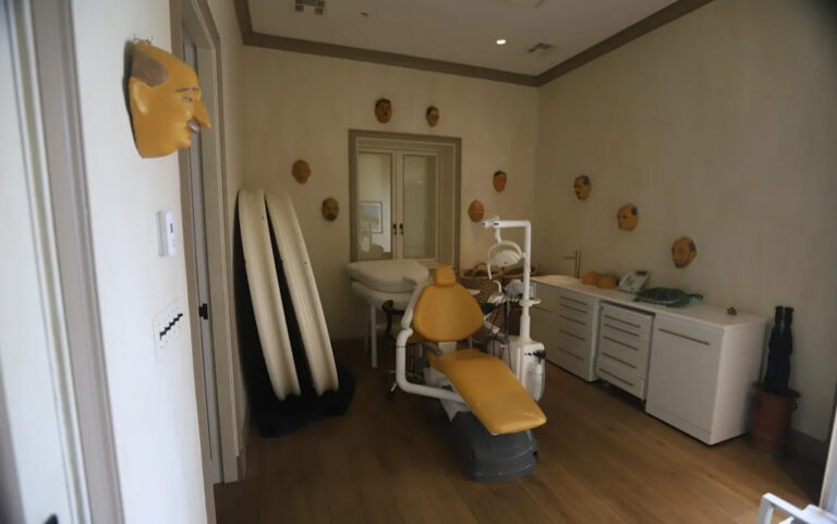 На фото: «Отвлекающие» новые фотографии частного острова Эпштейна