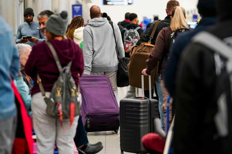 Зимний шторм может нарушить путешествие на День благодарения для миллионов людей по всей территории США