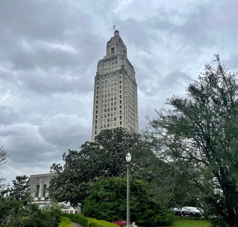 Демократы Луизианы призывают поддержать два округа в Конгрессе