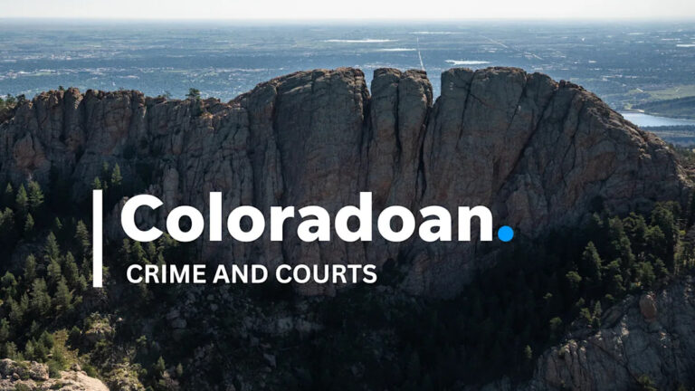 Суд над мужчиной, обвиняемым в убийстве женщины, найденной мертвой в реке Биг Томпсон