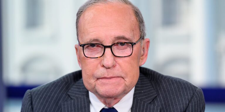 Ведущий Fox запутался в реакции на плохие опросы Трампа: «Я не уверен, почему это так»