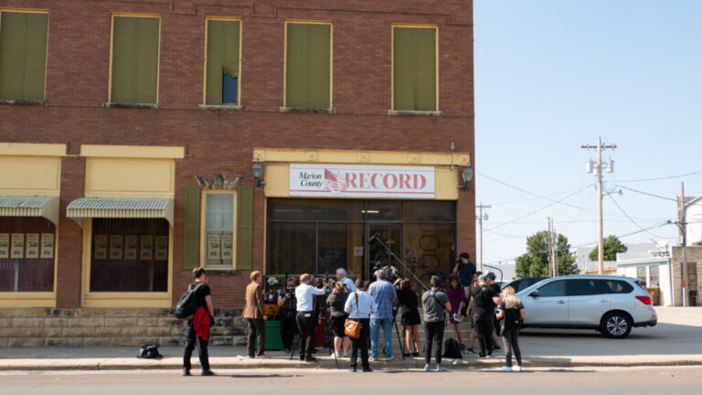 Округ Мэрион согласился выплатить $3 млн за рейд в газету, выразив сожаление